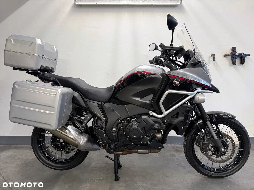 Honda VFR - 2