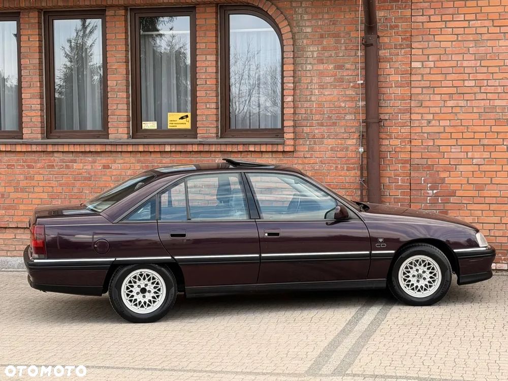 Opel Omega 2.6i CD Diamond - 9