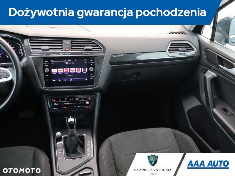 Volkswagen Tiguan - 10