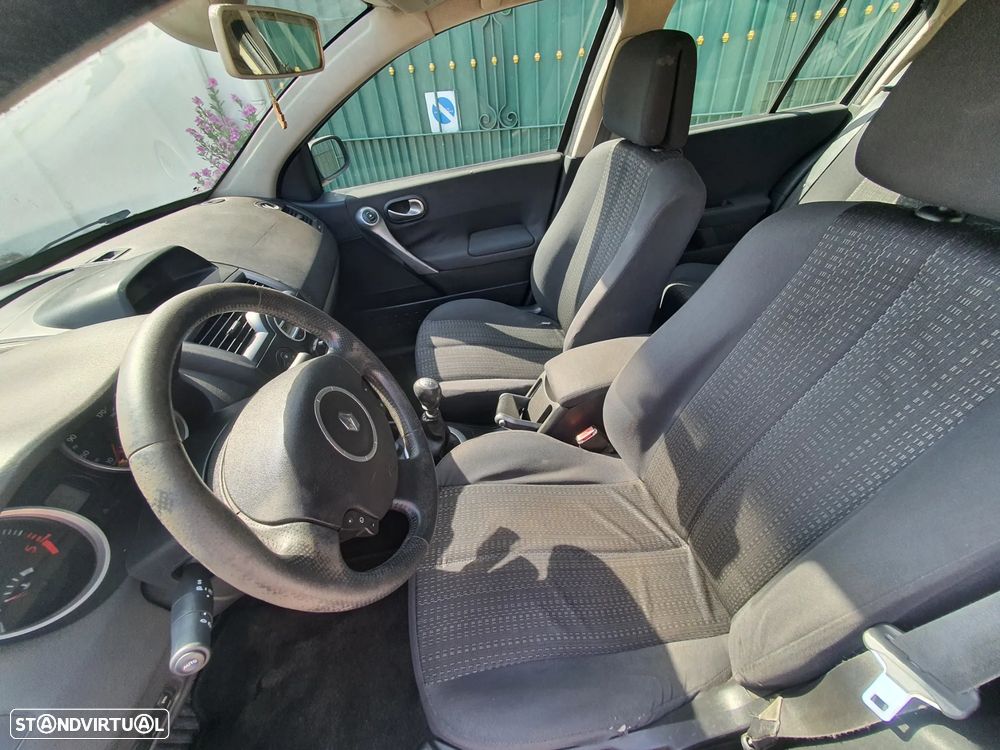 Renault Mégane 1.5 dCi Dynamique - 10