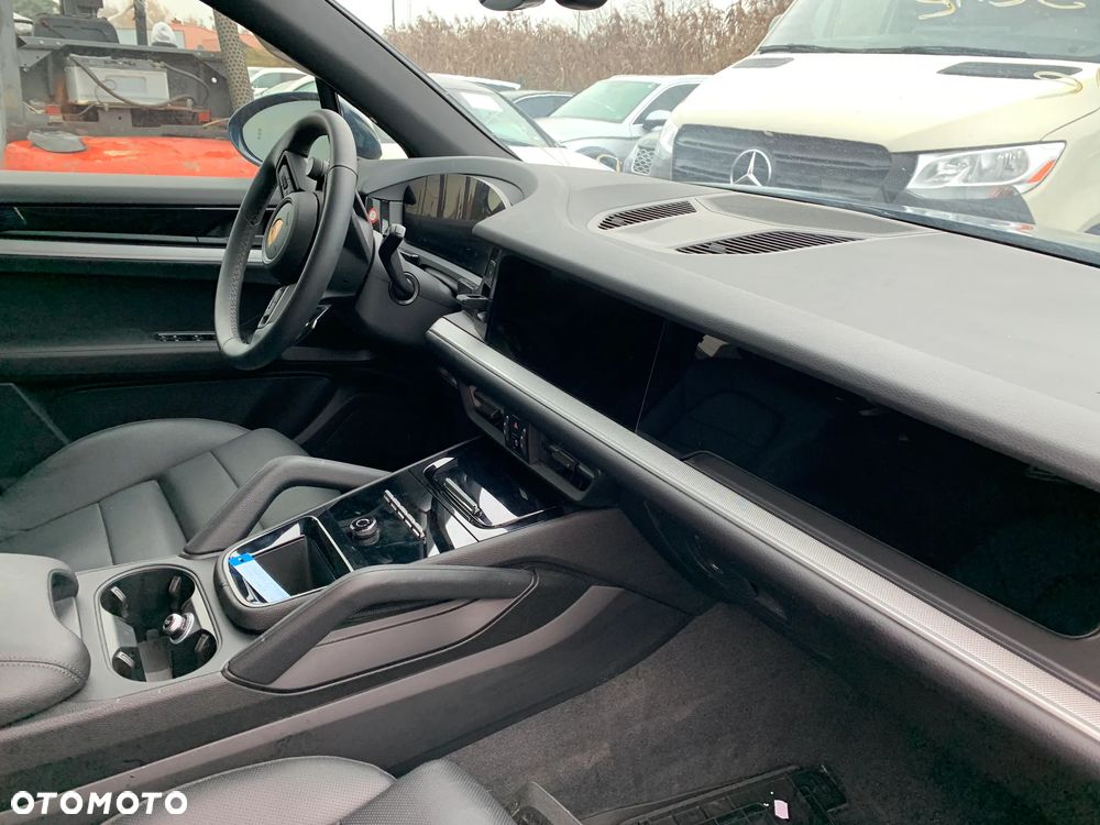 Porsche Cayenne - 11