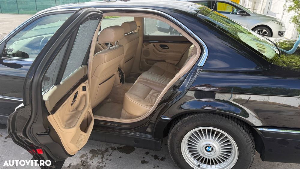BMW Seria 7 - 26
