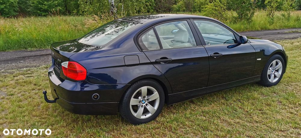 BMW Seria 3 318i - 26