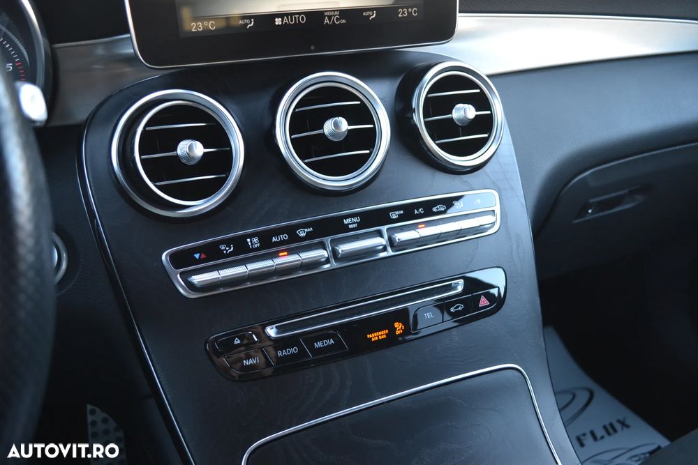 Mercedes-Benz GLC 250 d 4MATIC 9G-TRONIC AMG Line - 27