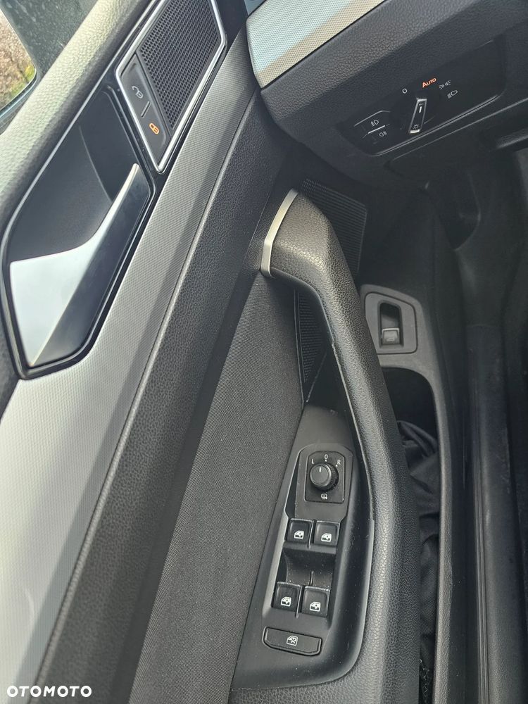 Volkswagen Passat - 15