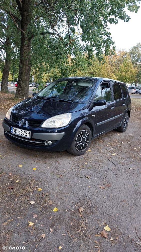 Renault Scenic - 1