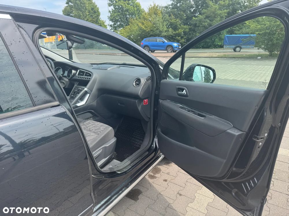 Peugeot 3008 Hybrid4 - 10