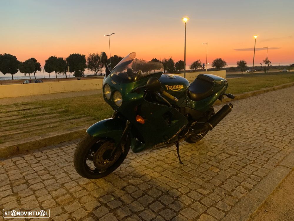 Triumph Daytona 1200 - 16