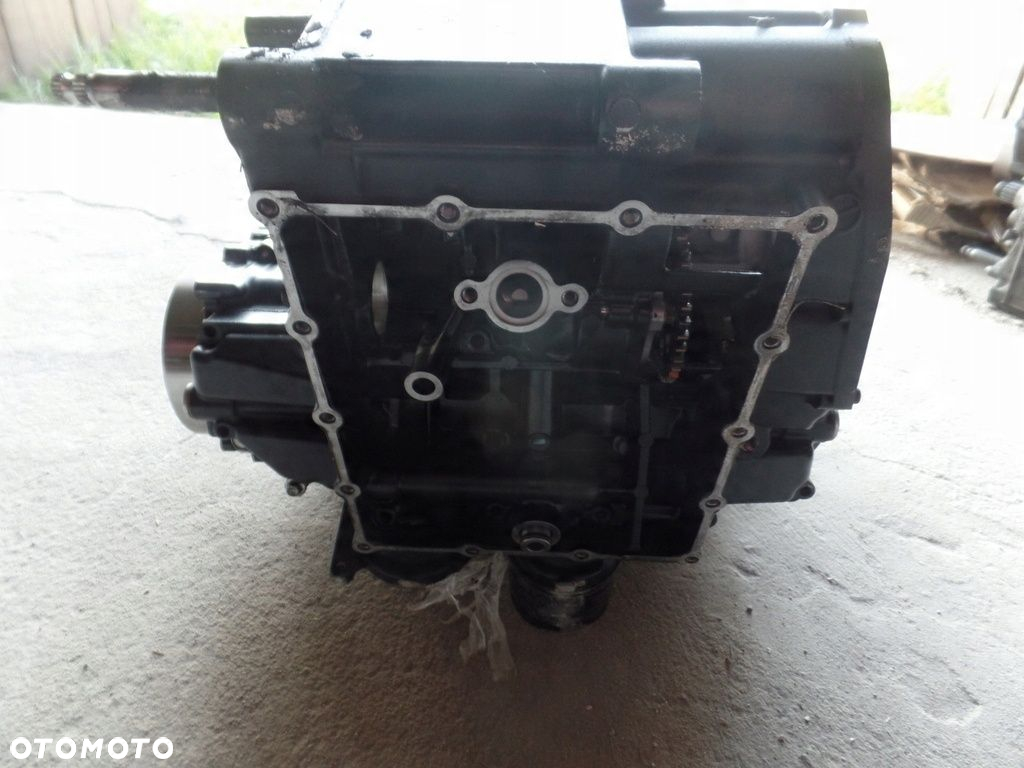 SILNIK SUZUKI GSR 600 - 5