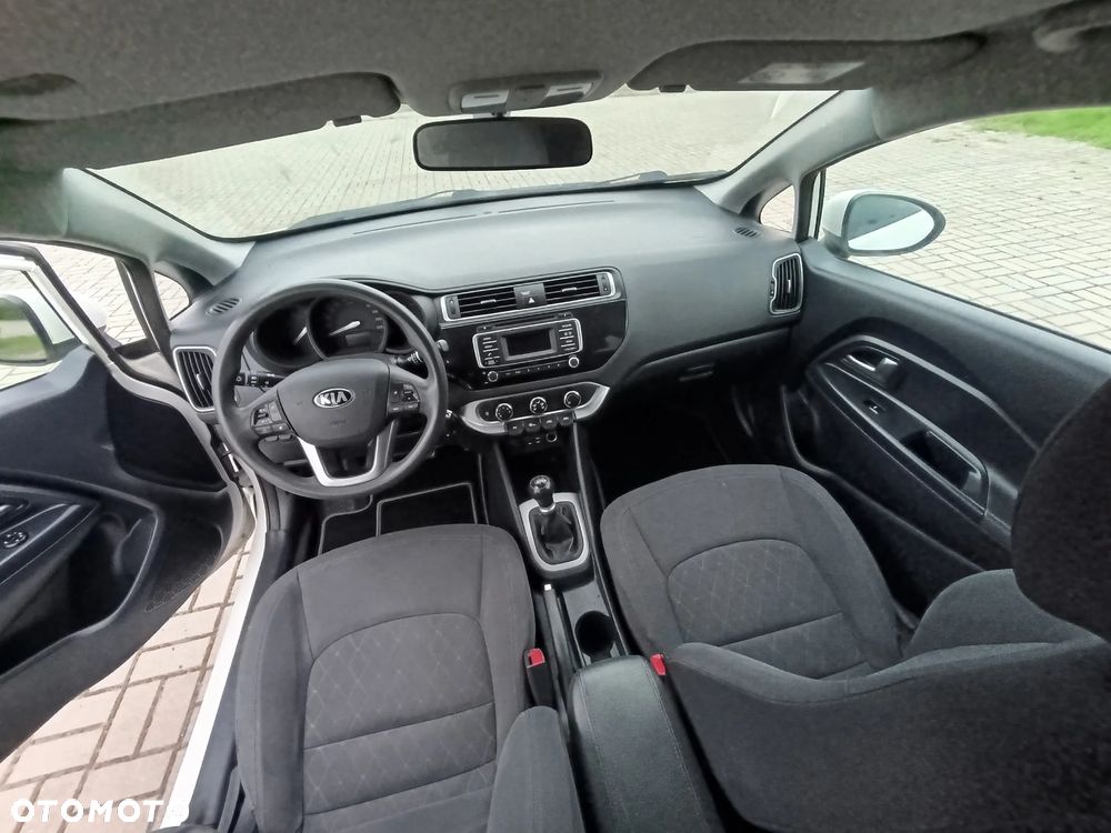 Kia Rio 1.2 M - 8