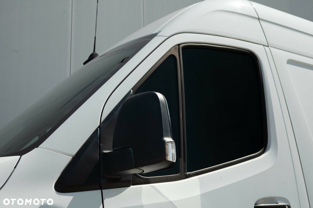 Mercedes-Benz Sprinter - 12