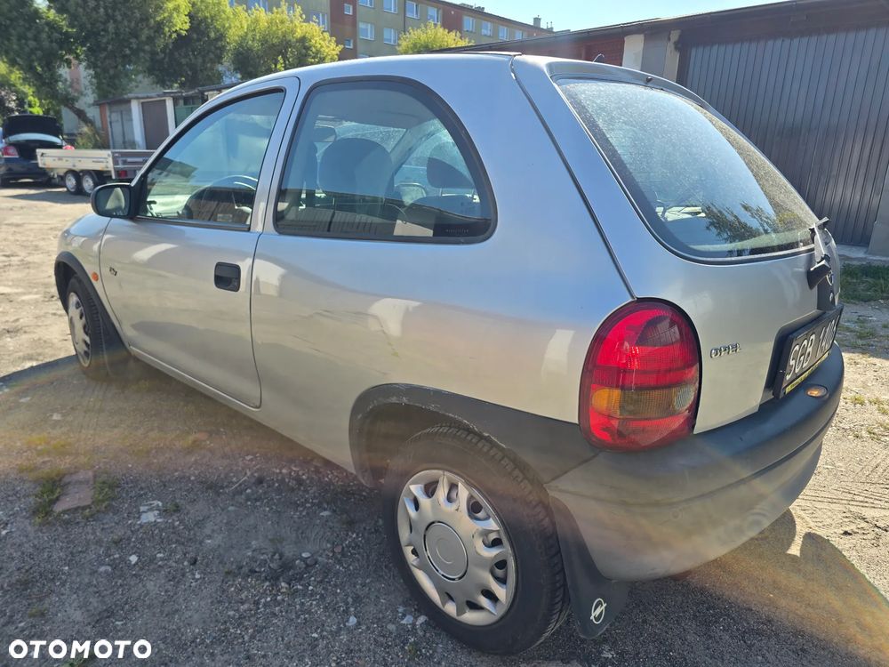 Opel Corsa - 3