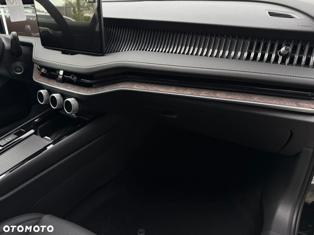 Skoda Superb 2.0 TSI 4x4 L&K DSG - 25