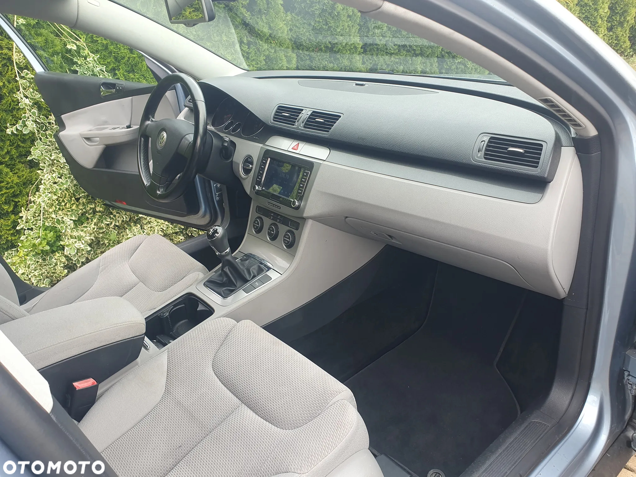Volkswagen Passat 2.0 FSI Comfortline - 17