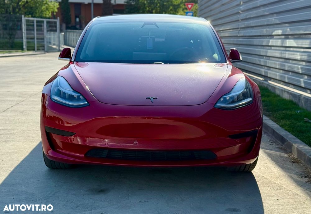 Tesla Model 3 - 10