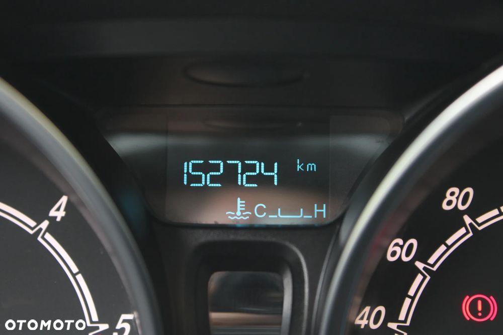 Ford Tourneo Courier 1.5 TDCi Trend - 26
