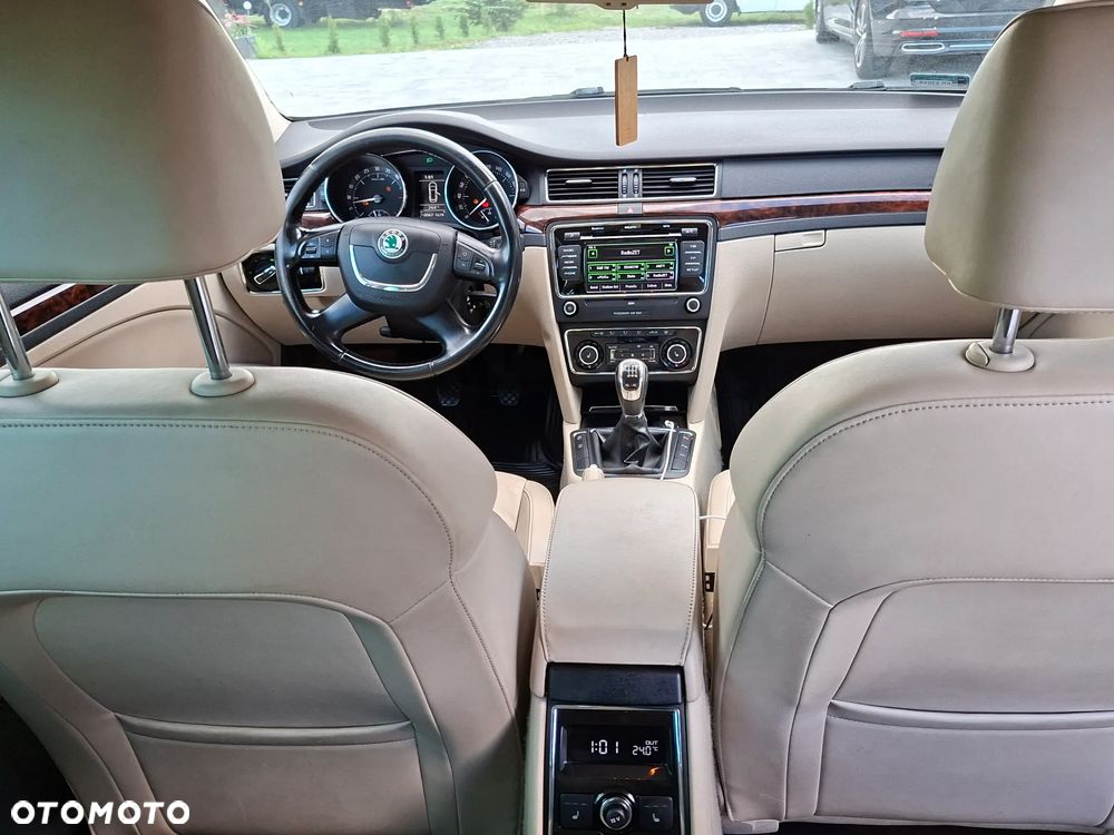 Skoda Superb 2.0 TDI 4x4 Comfort - 9