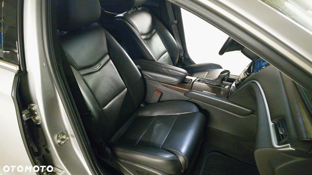 Cadillac XTS - 23