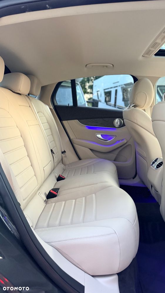 Mercedes-Benz GLC - 21