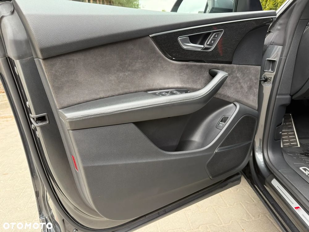 Audi Q8 50 TDI mHEV Quattro Tiptronic - 27