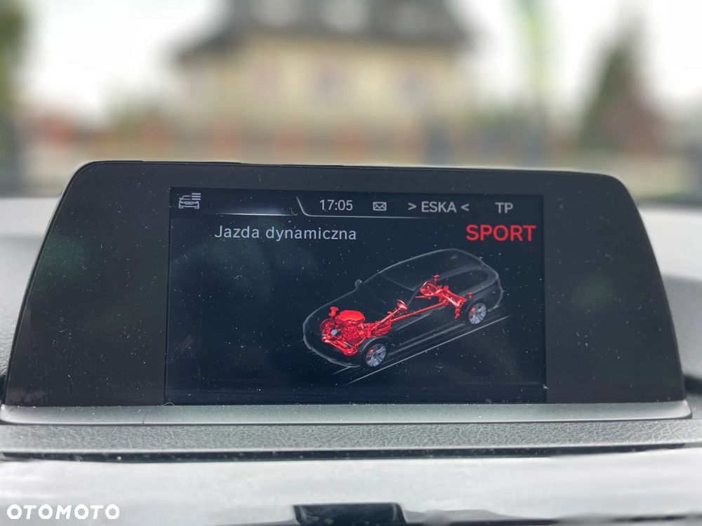 BMW Seria 3 318d Sport Line - 10