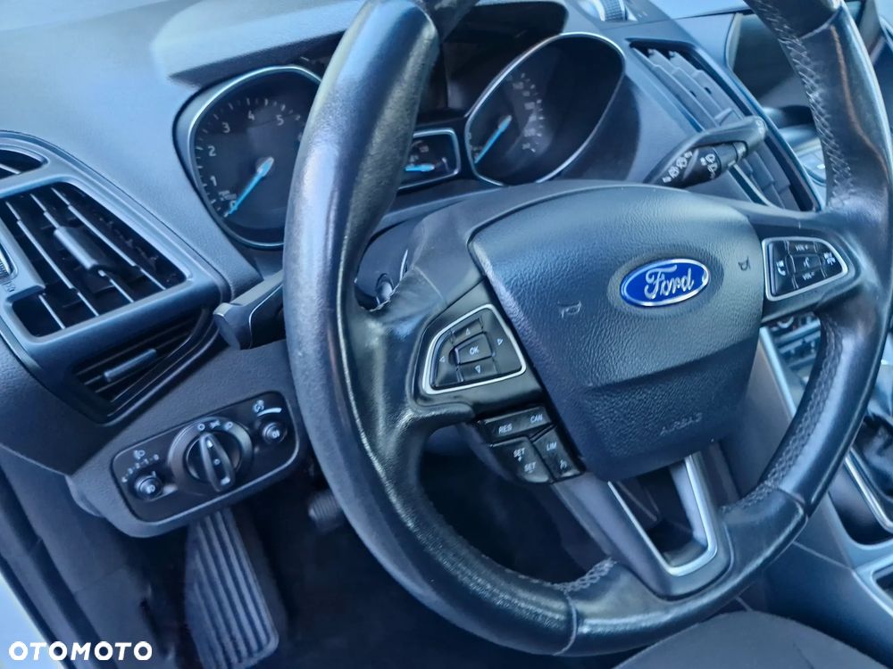 Ford Kuga - 23