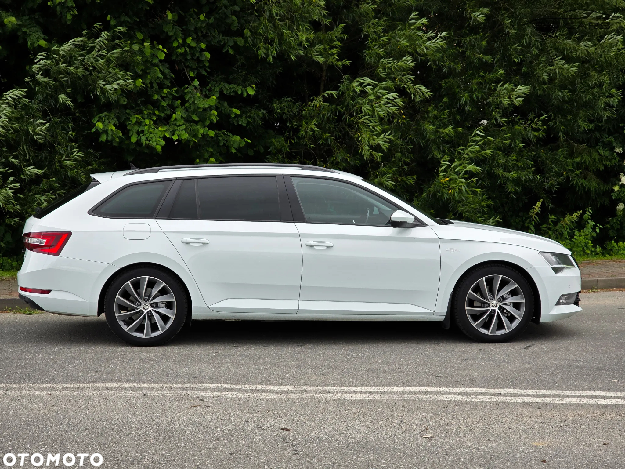 Skoda Superb Combi 2.0 TDI 4x4 DSG L&K - 19