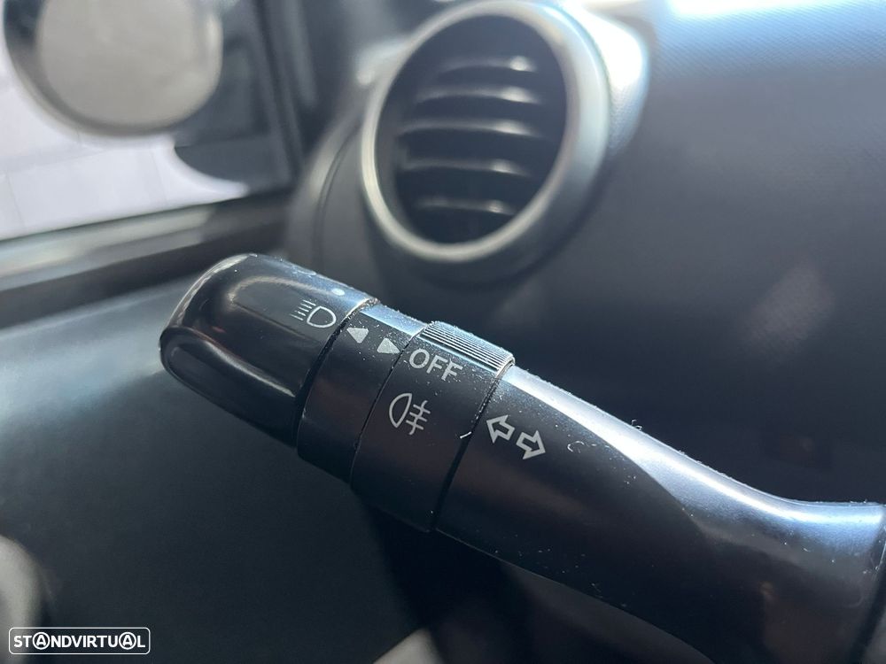 Peugeot 107 1.0 Trendy - 21