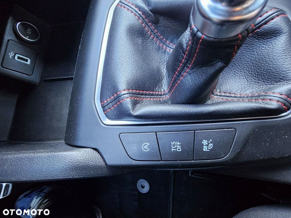 Ford Focus - 32
