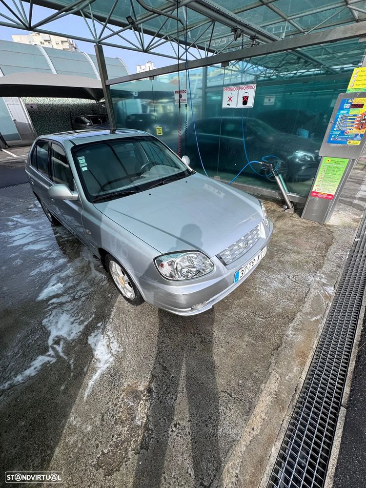 Hyundai Accent 1.3 GLS - 10