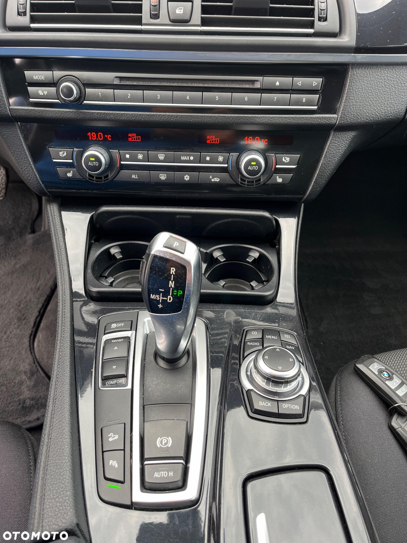 BMW Seria 5 525d xDrive Touring - 26