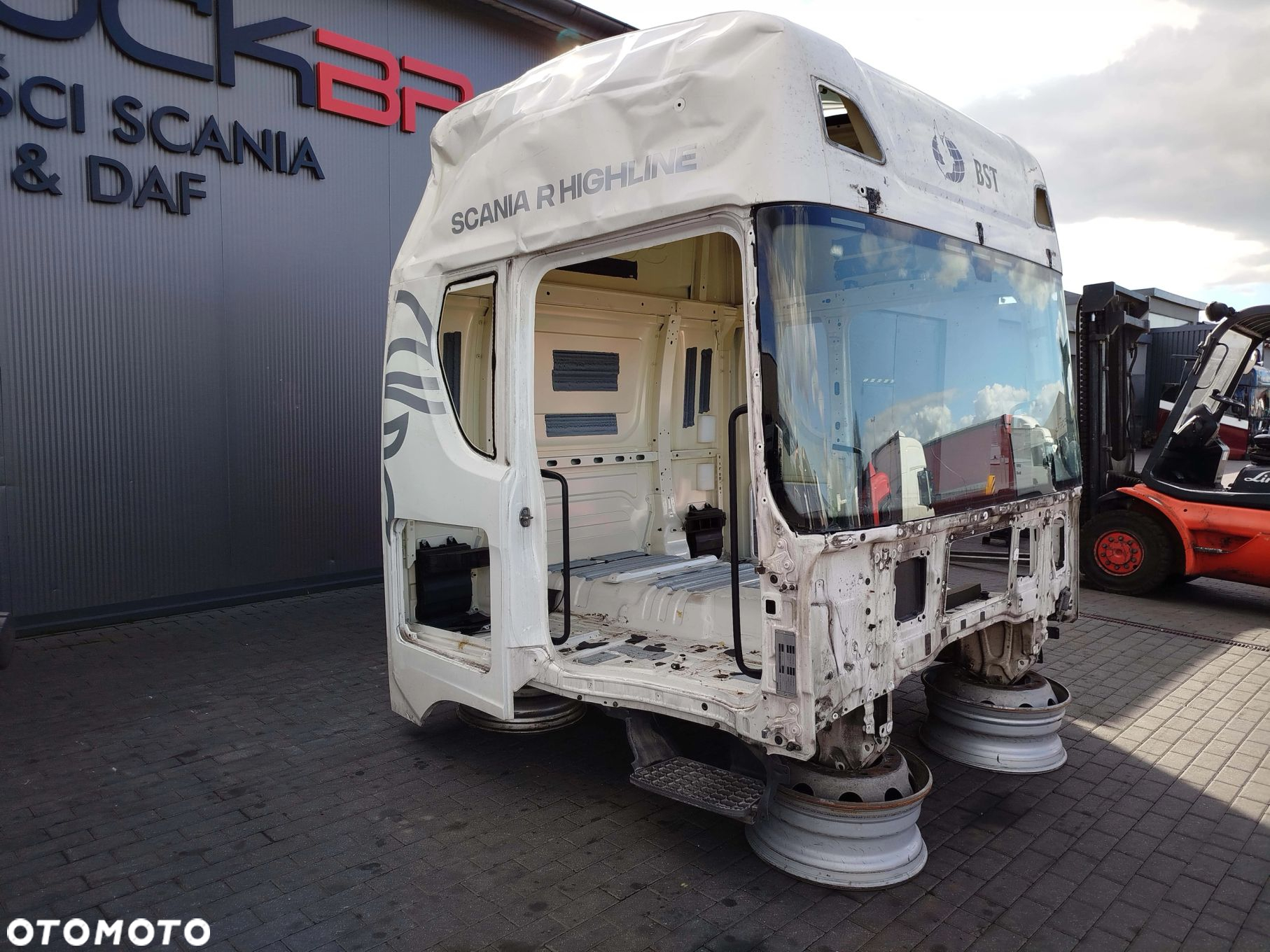 KABINA GOŁA SCANIA R NTG - 2