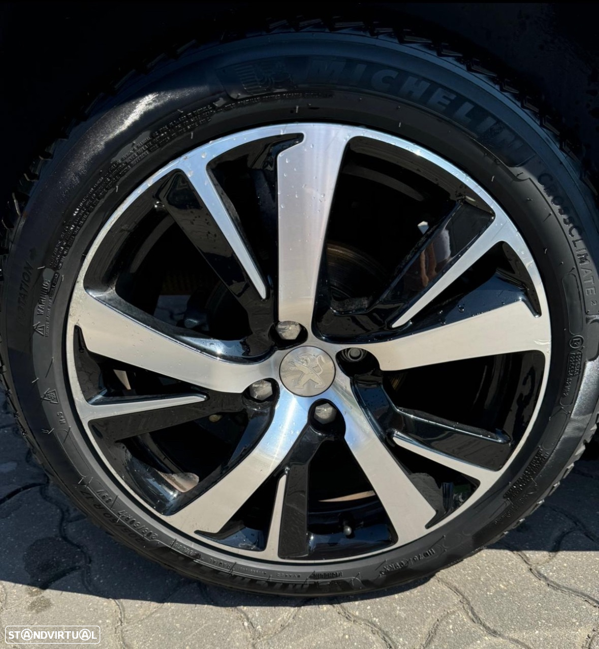 Peugeot 2008 1.2 PureTech GT Line - 6