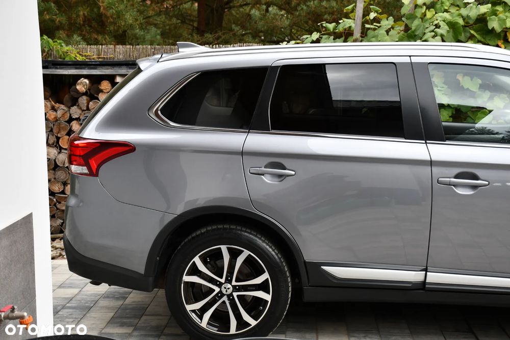 Mitsubishi Outlander - 27