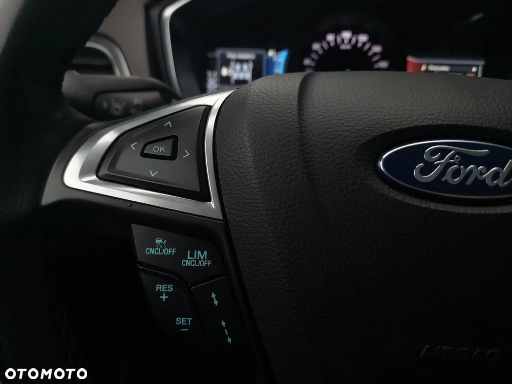 Ford Mondeo 2.0 Hybrid Titanium - 17