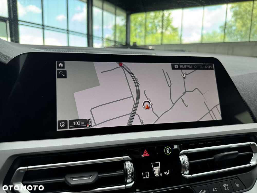 BMW Seria 3 318i - 29