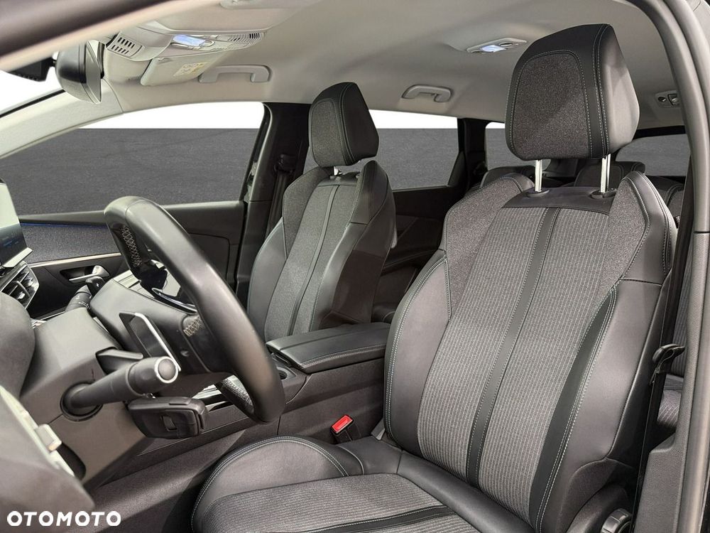 Peugeot 5008 - 11