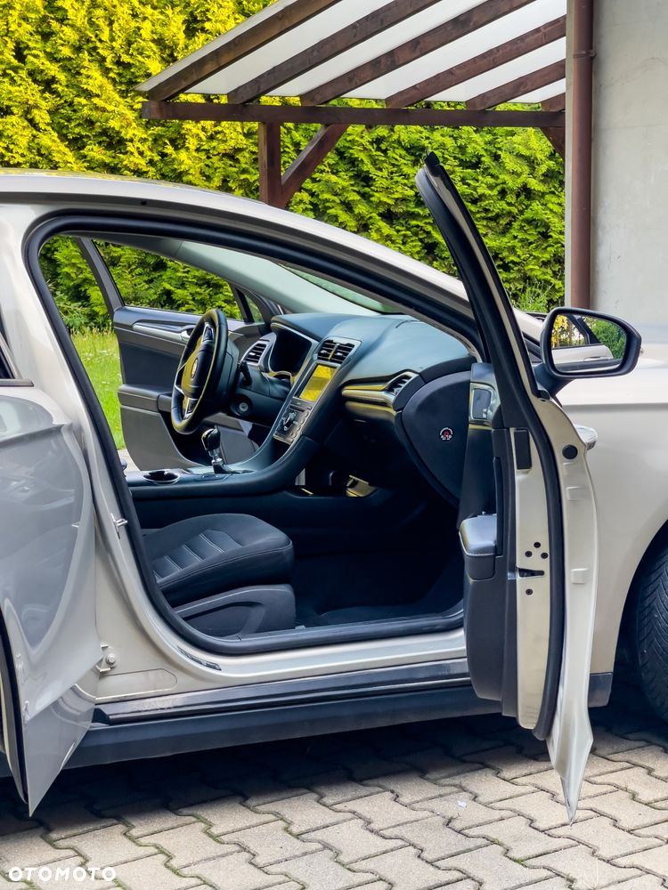 Ford Mondeo - 27