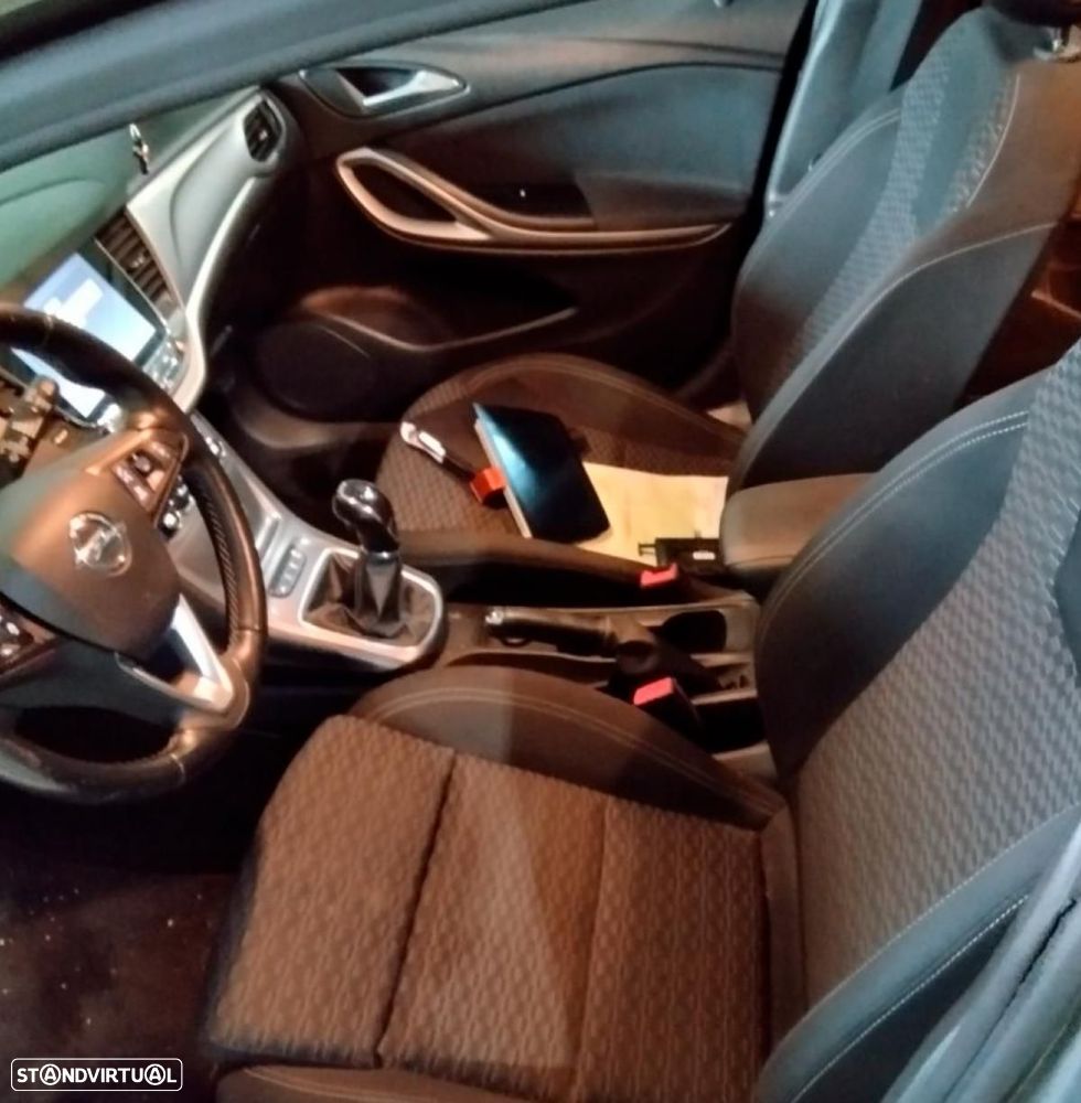 Opel Astra Sports Tourer - 3