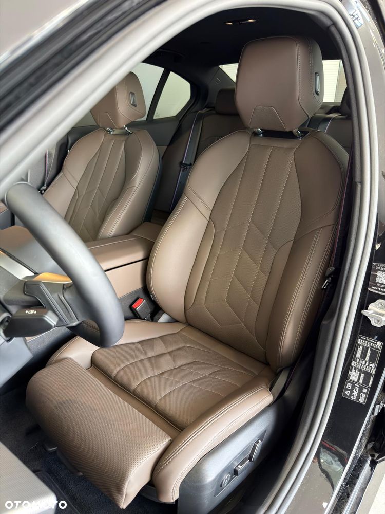 BMW Seria 5 520d xDrive mHEV M Sport - 9