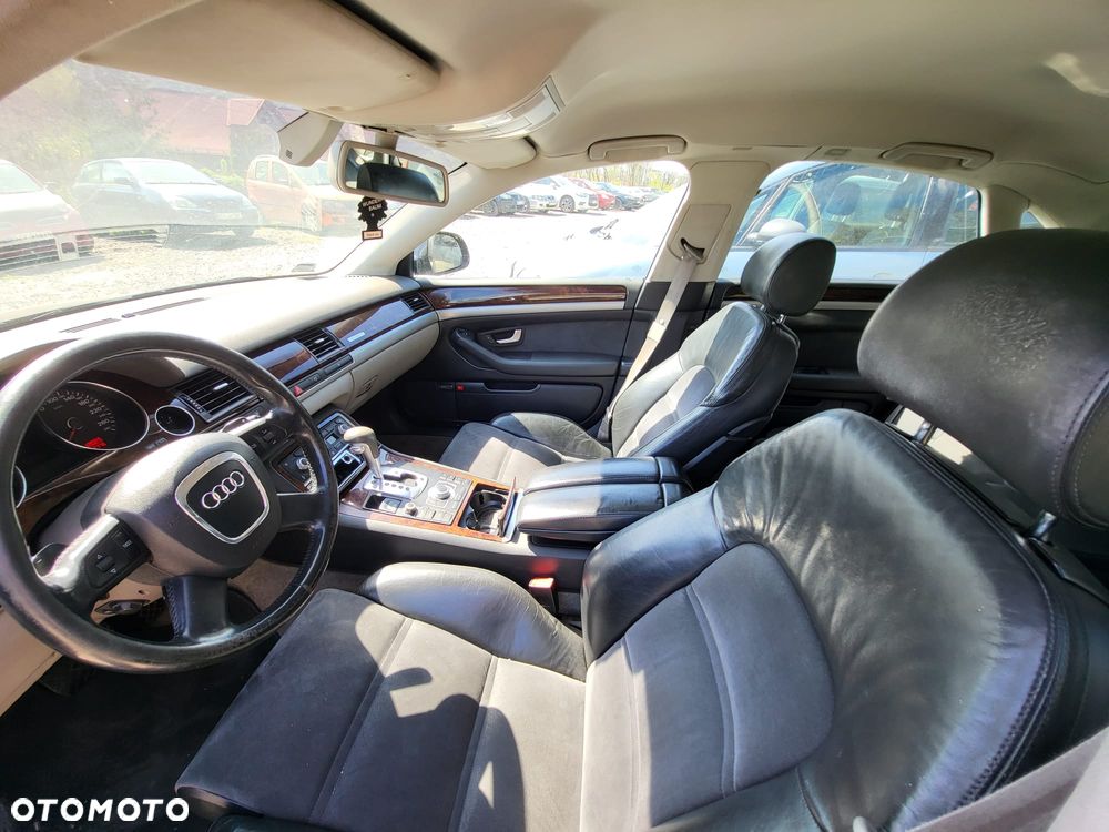 Audi A8 - 6