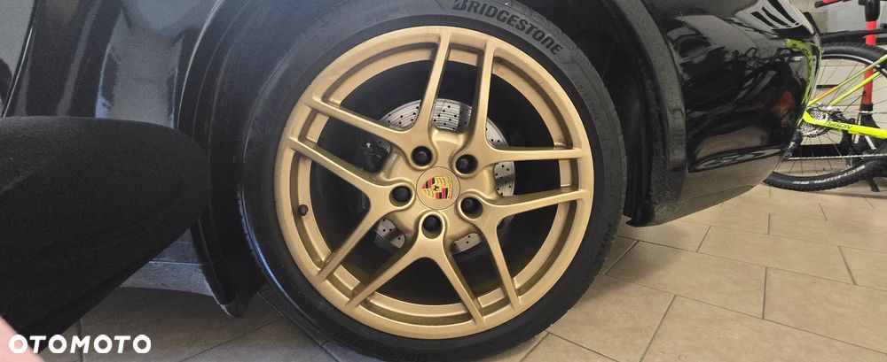 Porsche 911 Carrera 4 PDK - 7