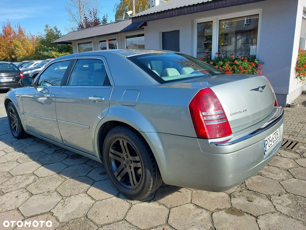 Chrysler 300C - 9