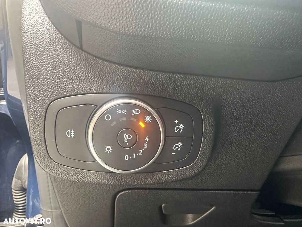 Ford Fiesta 1.1 Trend - 10