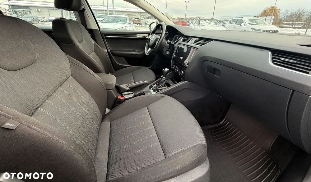 Skoda Octavia 2.0 TDI SCR Style DSG - 8