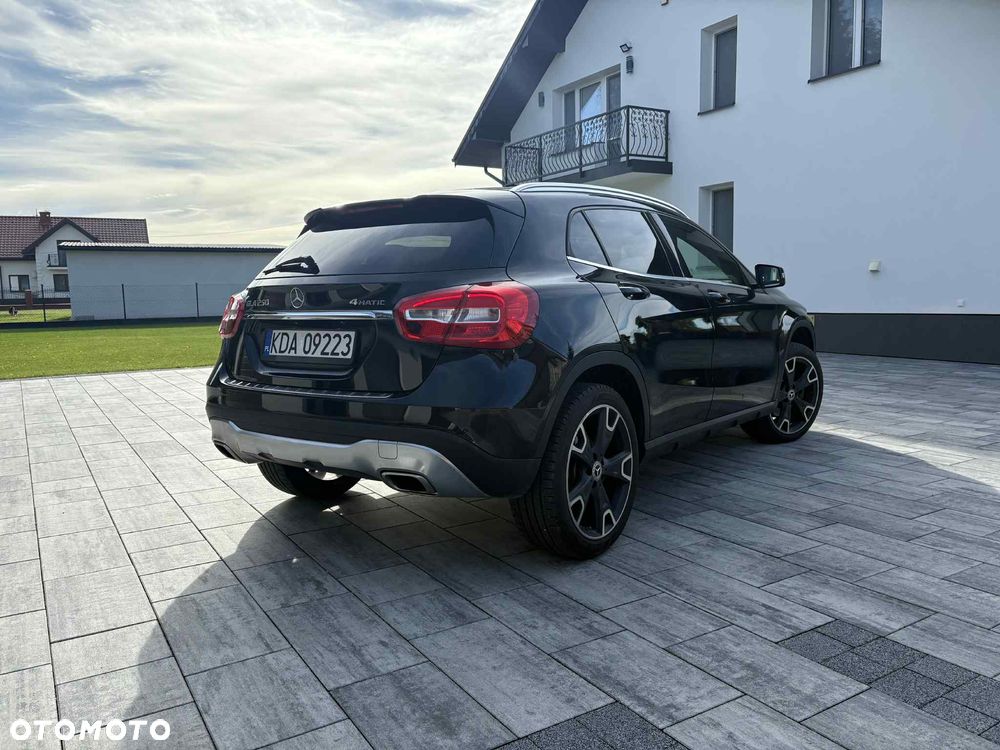 Mercedes-Benz GLA 250 4-Matic - 3