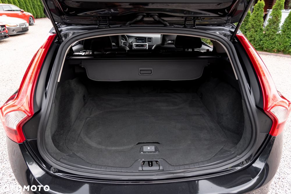 Volvo V60 T6 AWD Geartronic Summum - 20