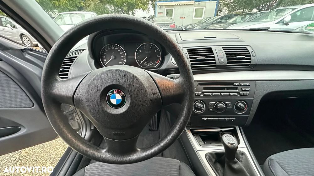 BMW Seria 1 116i - 12