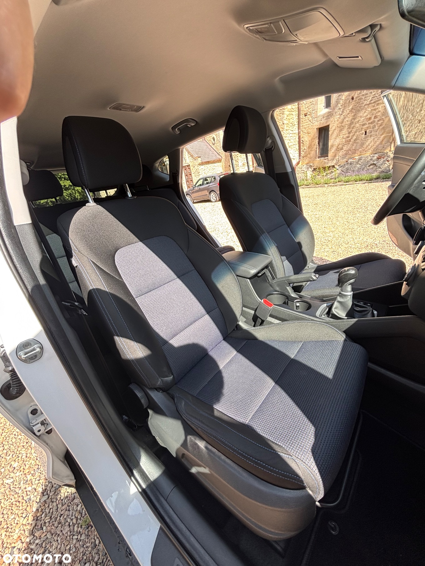 Hyundai Tucson 1.6 Turbo 2WD Navi - 27