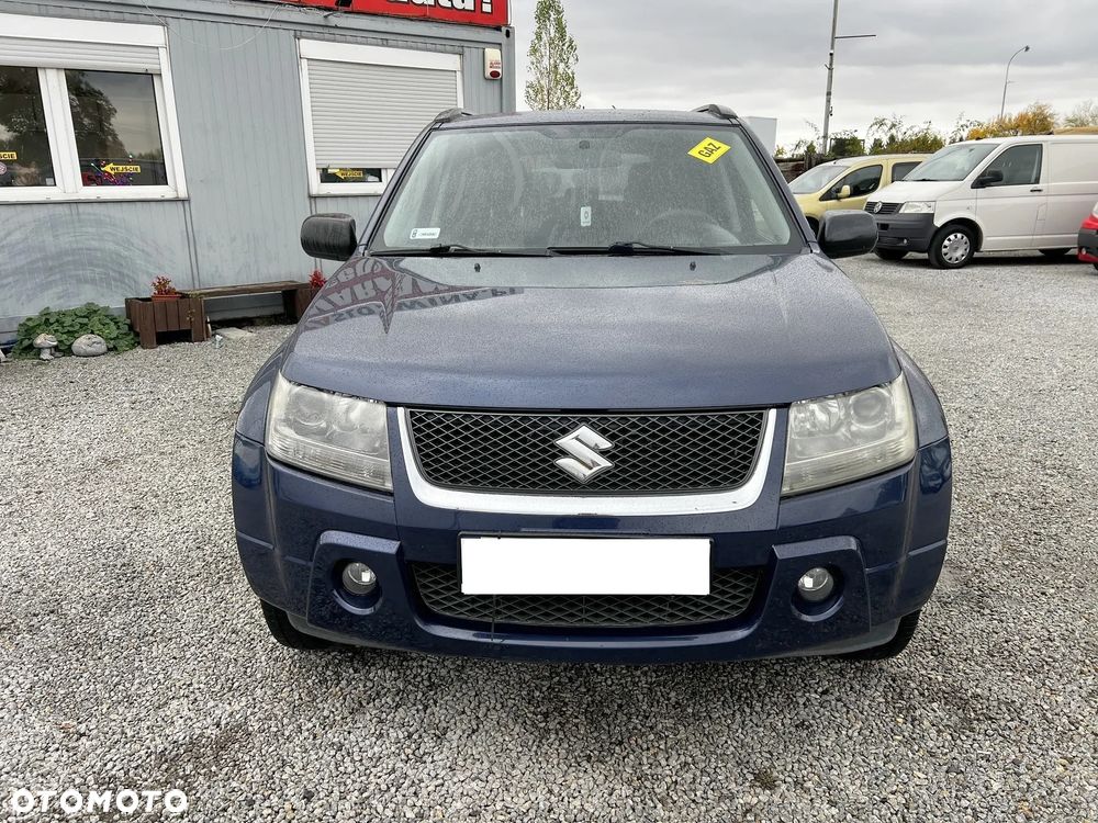Suzuki Grand Vitara 2.0 - 9